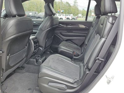 2023 Jeep Grand Cherokee L Altitude 4x4