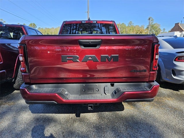 2025 RAM 1500 Tradesman Crew Cab 4x4 5'7' Box