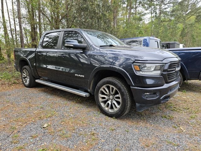 2020 RAM 1500 Laramie Crew Cab 4x4 5'7' Box