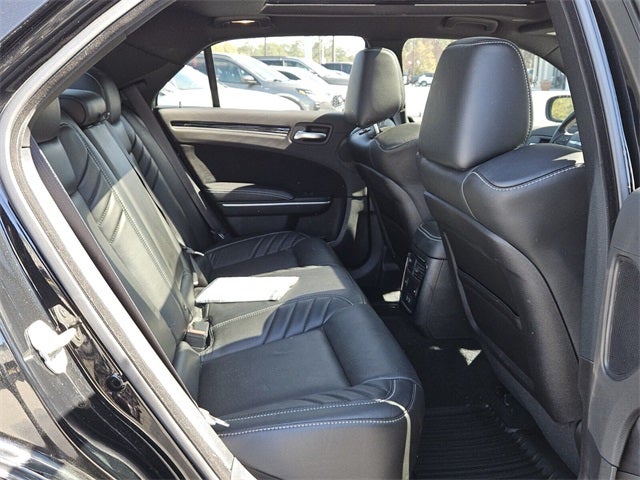 2023 Chrysler 300 300C