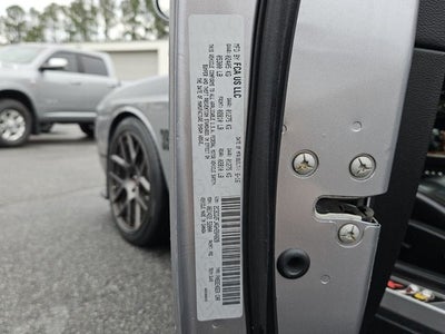 2016 Dodge Challenger 392 Hemi Scat Pack Shaker