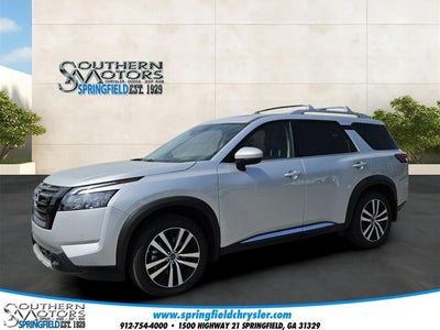 2025 Nissan Pathfinder Platinum