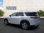 2025 Nissan Pathfinder Platinum FWD