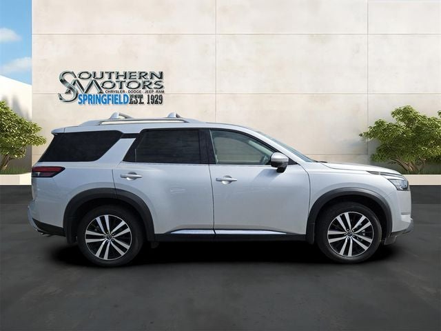 2025 Nissan Pathfinder Platinum FWD