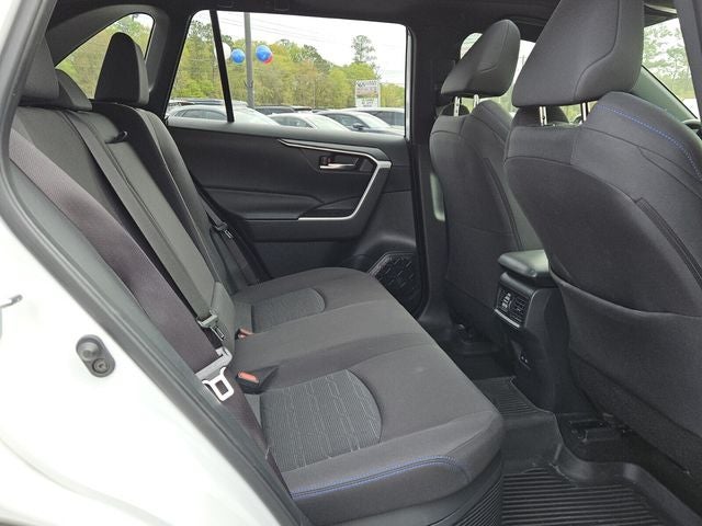 2023 Toyota RAV4 Hybrid SE