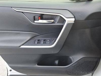 2023 Toyota RAV4 Hybrid SE