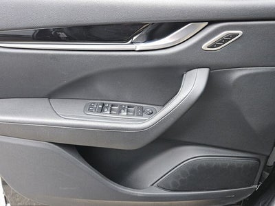 2023 Maserati Levante Modena