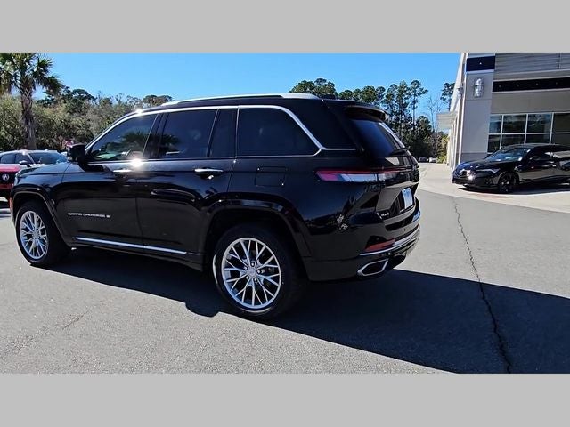 2022 Jeep Grand Cherokee Summit
