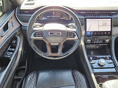 2022 Jeep Grand Cherokee Summit