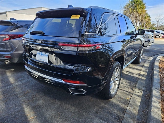 2022 Jeep Grand Cherokee Summit