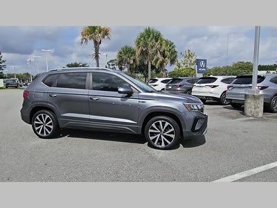 2023 Volkswagen Taos 1.5T SE