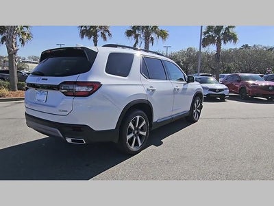 2025 Honda Pilot Touring