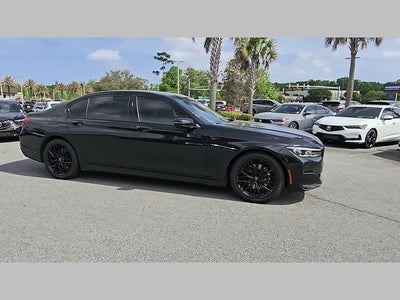2022 BMW 7 Series 740i
