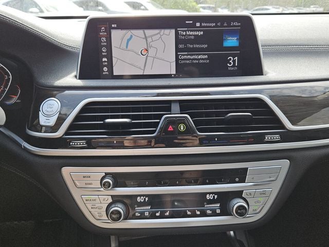 2022 BMW 7 Series 740i