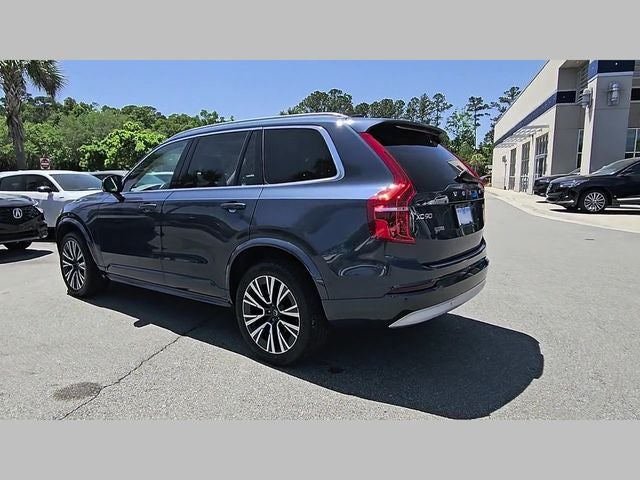 2022 Volvo XC90 T5 Momentum
