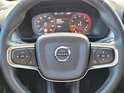 2021 Volvo XC40 Momentum