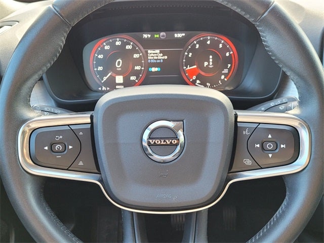 2021 Volvo XC40 Momentum