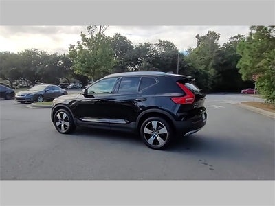 2021 Volvo XC40 Momentum