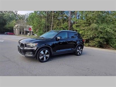 2021 Volvo XC40 Momentum