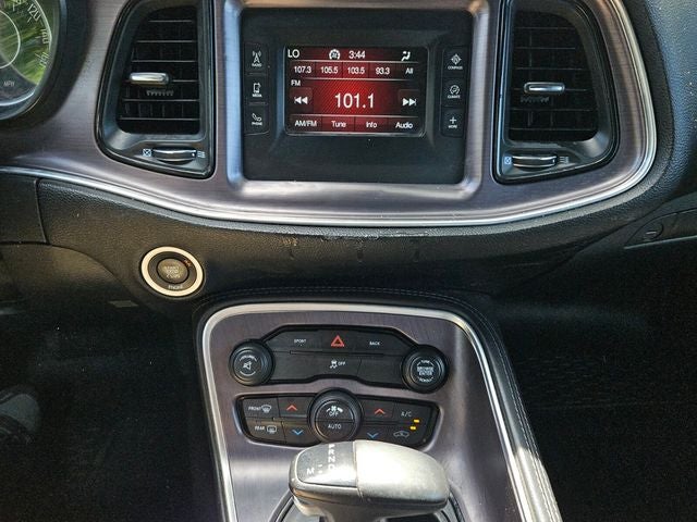 2016 Dodge Challenger SXT