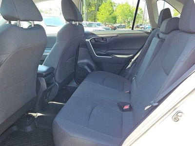 2020 Toyota RAV4 LE