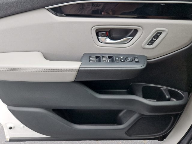 2025 Honda Pilot EX-L - Photo 28
