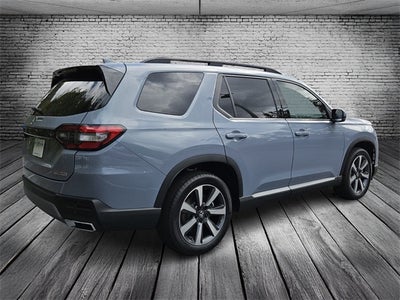 2025 Honda Pilot Touring