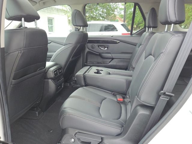 2025 Honda Pilot Touring - Photo 11