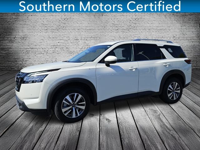 2023 Nissan Pathfinder SL