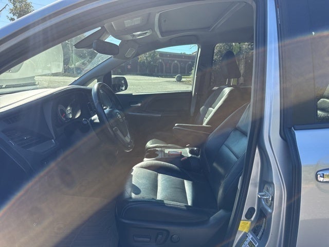 2019 Toyota Sienna L 7 Passenger