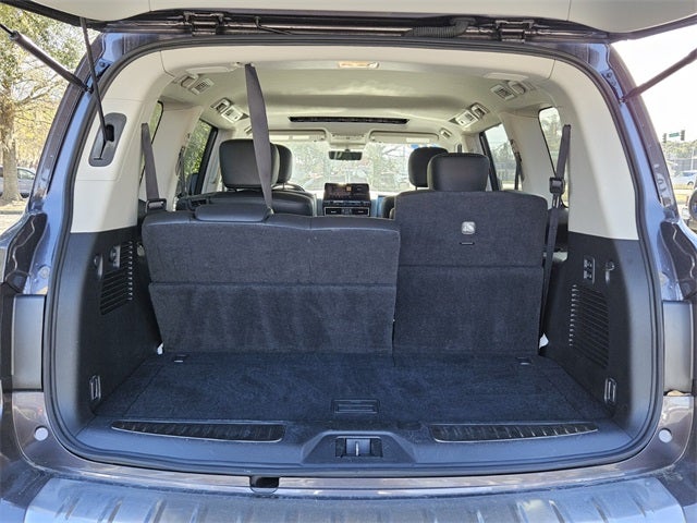 2024 INFINITI QX80 LUXE