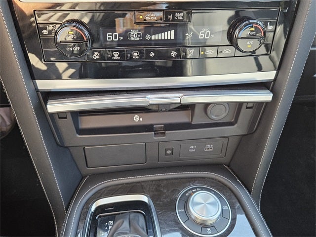 2024 INFINITI QX80 LUXE