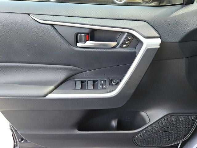 2025 Toyota RAV4 Hybrid XLE Premium